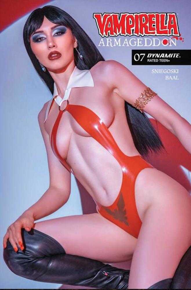 Vampirella Armageddon 7 Cover D Cosplay Variant - gabescaveccc